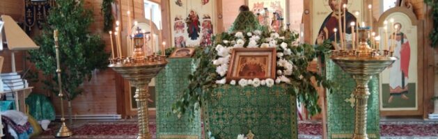 Праздничная служба в день Святой Троицы