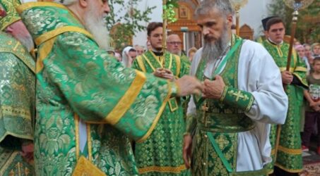 митрополит Калужский и Боровский Климент наградил иерея Алексея Дорохина