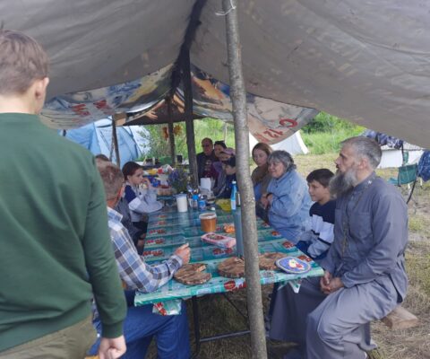 Ученики воскресной школы побывали на месте археологических раскопок города Любутск