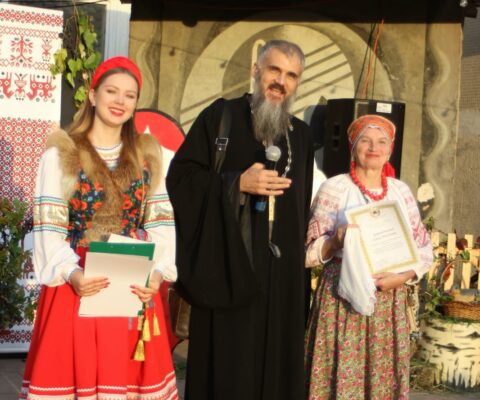 Участники плетения сетей получили благодарственные письма