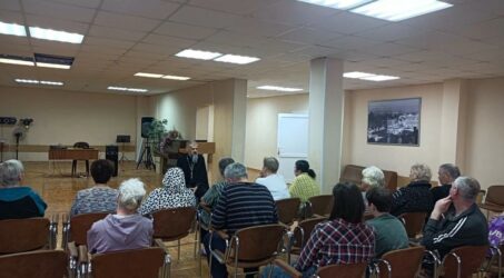 Иерей Алексей провёл беседу в санатории «Звездный» о празднике Пасхи и евангельских сюжетах в кинематографе