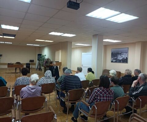 Иерей Алексей провёл беседу в санатории «Звездный» о празднике Пасхи и евангельских сюжетах в кинематографе