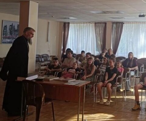 Иерей Алексей Дорохин провел беседу ко Дню Православной книги